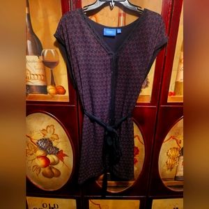 Simply Vera XL dressy sleeveless tunic with a belt in black and red.